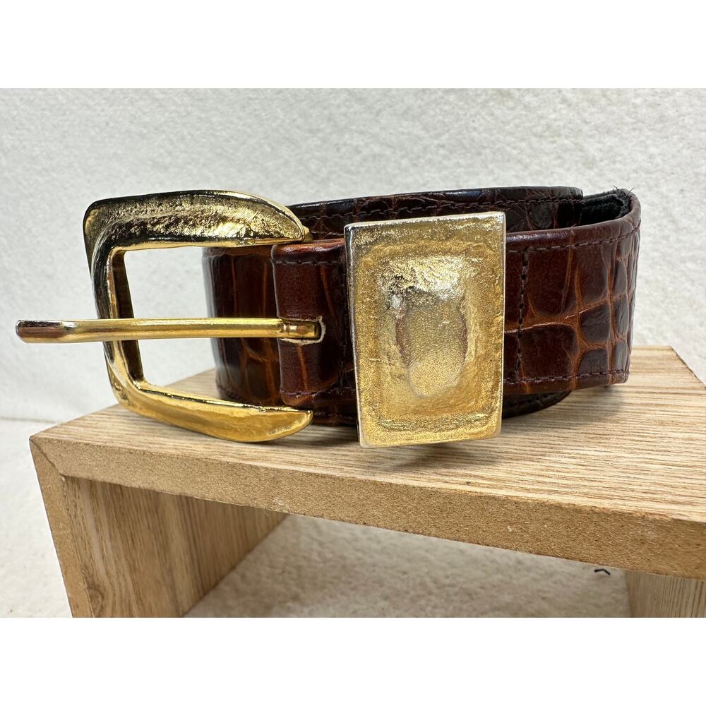 Brown Women's Crococile-Embossed Leather Belt Large Polished Gold Buckle Size SM - Picture 2 of 10